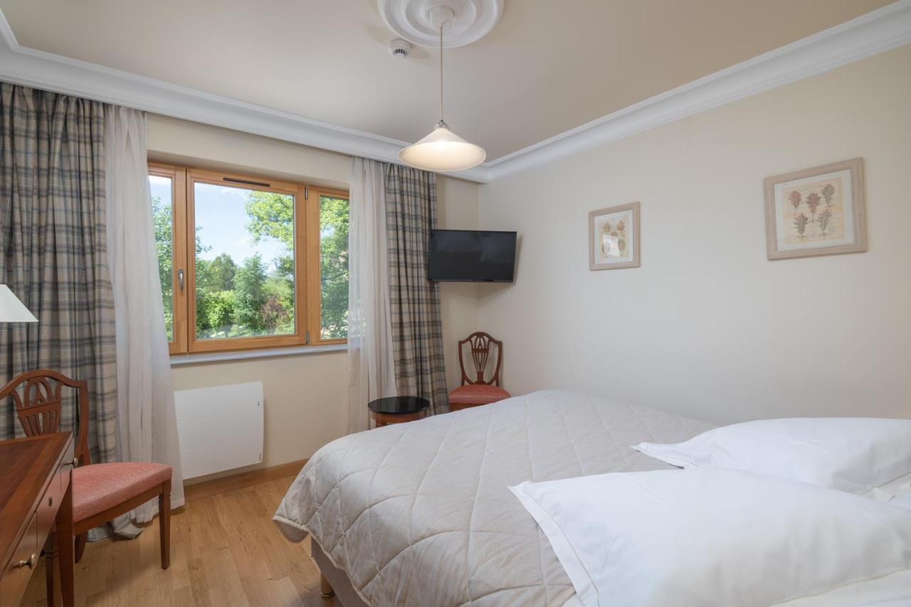 Le Manoir Au Lac Gérardmer Esterno foto