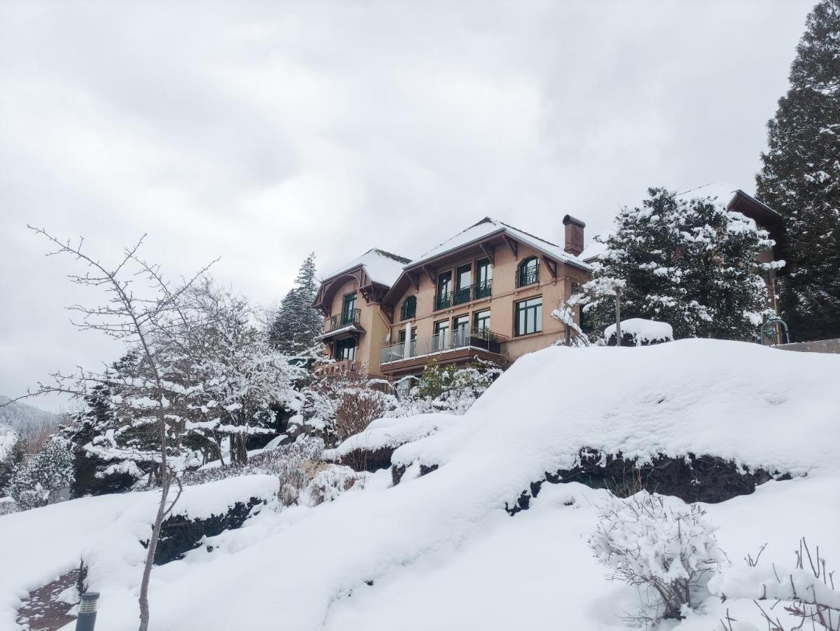 Le Manoir Au Lac Gérardmer Esterno foto